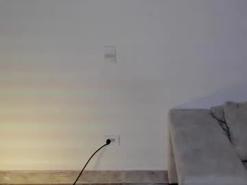 the_right_girl – webcam model profile photo Image 8