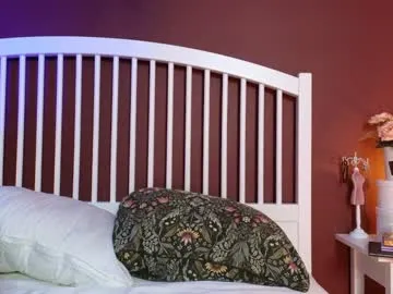 EvelineHarlow – webcam model profile photo Image 12