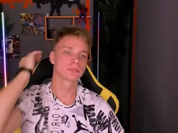 midwestlovers1990 – webcam model profile photo Image 2