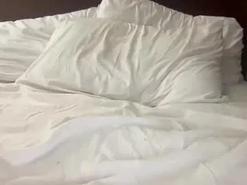 iamsomeone1234 – webcam model profile photo Image 4