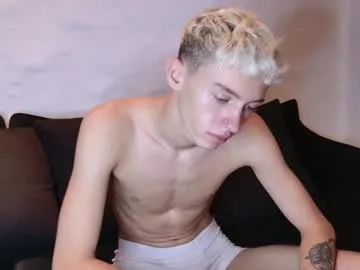 Sandra – webcam model profile photo Image 4