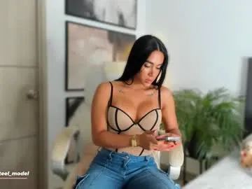 JuliahLewis – webcam model profile photo Image 18