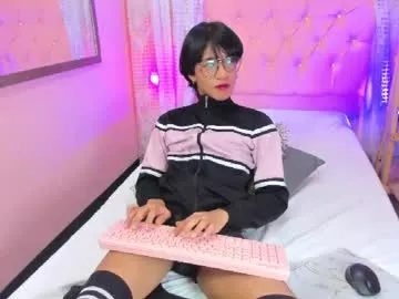 EmiliaWalker – webcam model profile photo Image 11