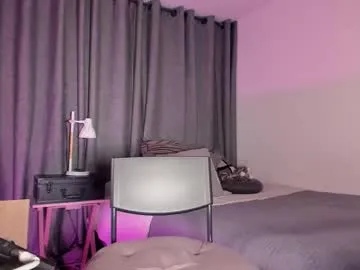 roxy_santos__ – webcam model profile photo Image 15