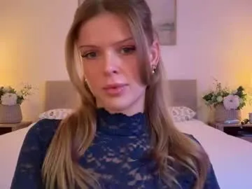 lolaa_darling – webcam model profile photo Image 2