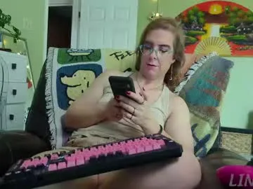 SashaMaroon – webcam model profile photo Image 17