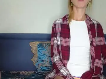 idkusethis – webcam model profile photo Image 10