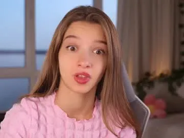 NaiaCollins – webcam model profile photo Image 16