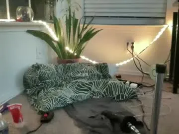 emilywarren296 – webcam model profile photo Image 8