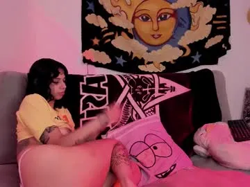 midwestlovers1990 – webcam model profile photo Image 3