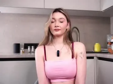 NickyAshcroft – webcam model profile photo Image 18