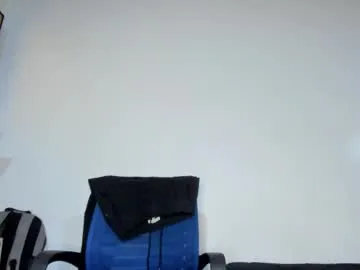 AniClark – webcam model profile photo Image 8