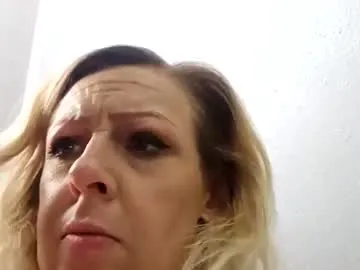 lucyloveslookers78240 – webcam model profile photo