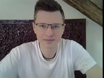 brownboy6999 – webcam model profile photo Image 3