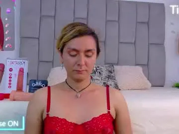 LeylaMonet – webcam model profile photo Image 11