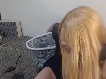 idkusethis – webcam model profile photo Image 8