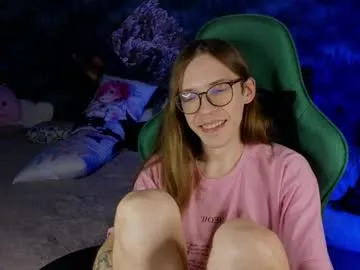 EmiliaWalker – webcam model profile photo Image 13