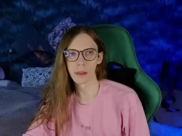 EmiliaWalker – webcam model profile photo Image 14