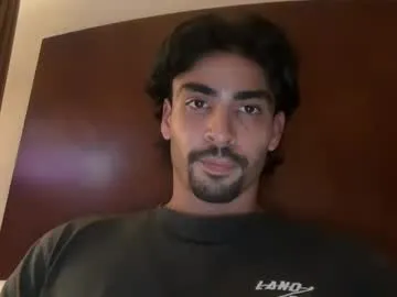 emilywarren296 – webcam model profile photo Image 11