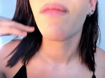 Mya – webcam model profile photo Image 12