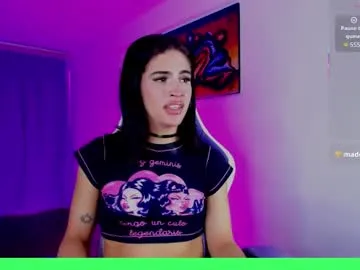 Mya – webcam model profile photo Image 18