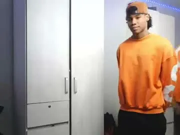 Diamond – webcam model profile photo Image 13