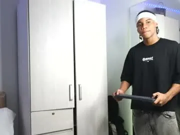 Diamond – webcam model profile photo Image 18