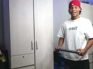 Diamond – webcam model profile photo Image 3