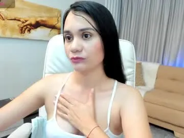 JulietaLake – webcam model profile photo Image 2