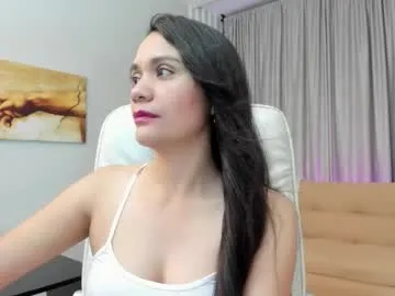 JulietaLake – webcam model profile photo Image 3