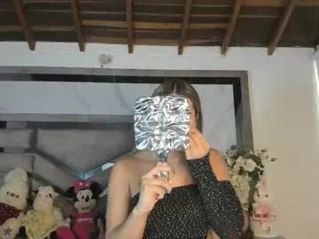 AmeliaPump – webcam model profile photo Image 8