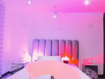 BellaJade – webcam model profile photo Image 6