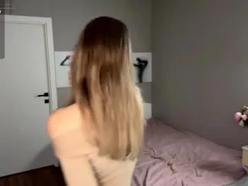 Andrea – webcam model profile photo Image 11