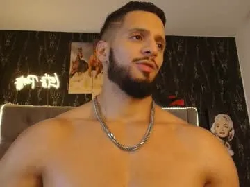 sweetsour18 – webcam model profile photo Image 11