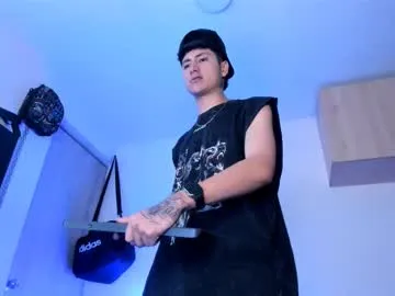 YasmienAtos – webcam model profile photo Image 12