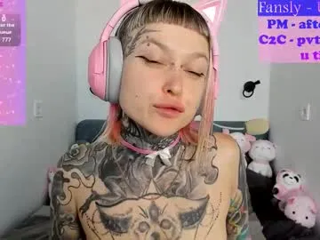 CarolinePrescott – webcam model profile photo Image 18