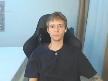 naisharousell – webcam model profile photo Image 3