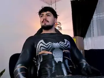 tinytittytia – webcam model profile photo Image 6