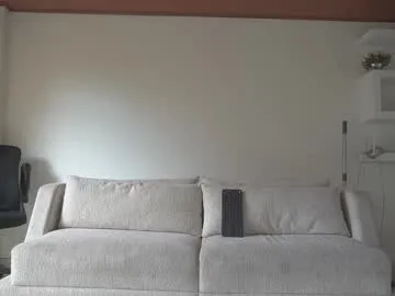 MiahParker – webcam model profile photo Image 11