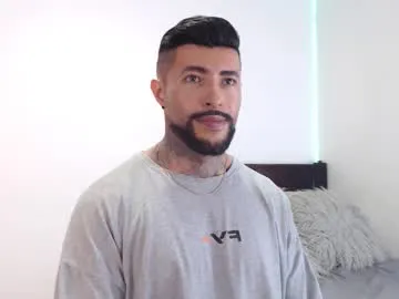 daani_hott – webcam model profile photo Image 4