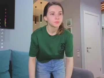 ChloeCerisse – webcam model profile photo Image 3