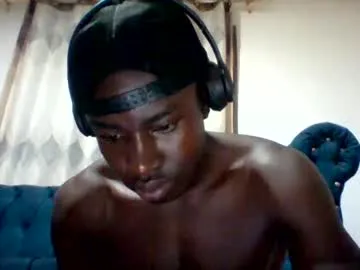 nahirr – webcam model profile photo Image 5