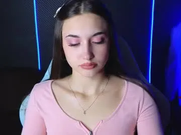 Adara – webcam model profile photo Image 9