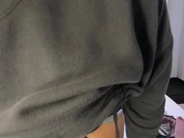 lolaa_darling – webcam model profile photo Image 12