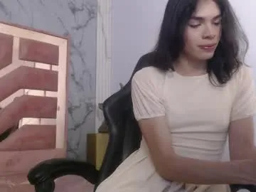 EmmaLevis – webcam model profile photo Image 16