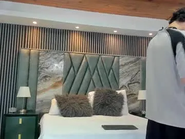 AriaDevin – webcam model profile photo Image 10