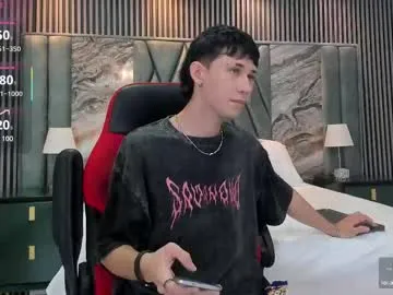 AriaDevin – webcam model profile photo Image 3