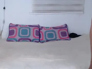 heluejamil – webcam model profile photo Image 5