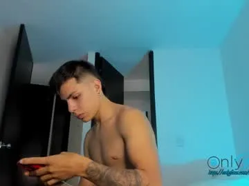 naisharousell – webcam model profile photo Image 12