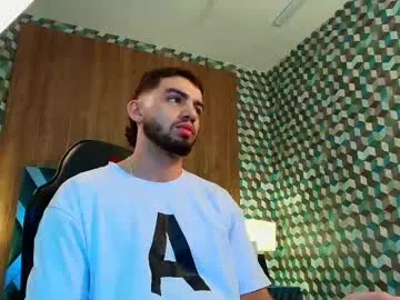 ziyaa_1 – webcam model profile photo Image 17